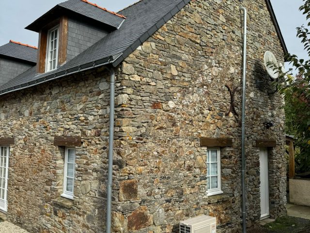 Installation-climatisation-maison-ancienne-suc&eacute;-sur-erdre-maxime-guerrand